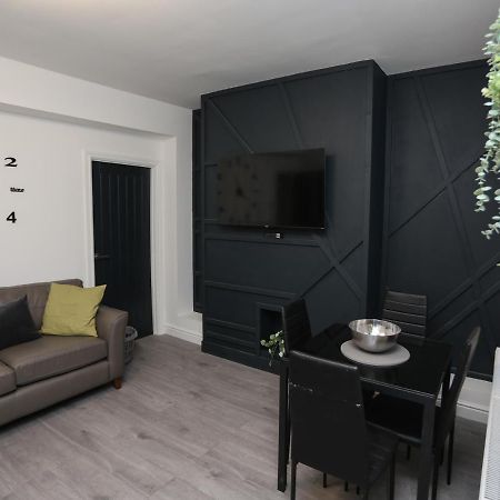 Cheerful 4-Bedroom Home In Sheffield Walkley Bagian luar foto